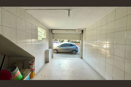 Garagem de casa à venda com 3 quartos, 135m² em Sumaré, São Paulo