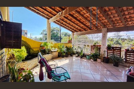Varanda de casa para alugar com 4 quartos, 400m² em Jardim Imperador, Suzano