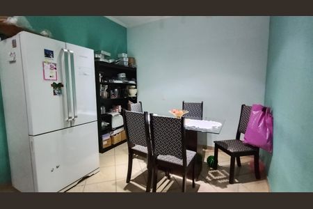 Casa para alugar com 400m², 4 quartos e 8 vagas Casa para alugar com 400m², 4 quartos e 8 vagasSala de jantar