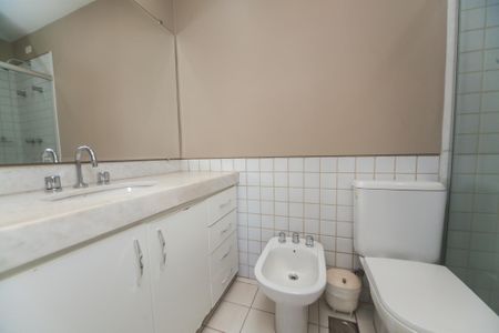 Banheiro suite 2 de casa de condomínio à venda com 3 quartos, 173m² em Alphaville Nova Lima, Nova Lima