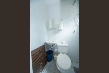 Casa de condomínio à venda com 173m², 3 quartos e 2 vagas Casa de condomínio à venda com 173m², 3 quartos e 2 vagasBanheiro de serviço