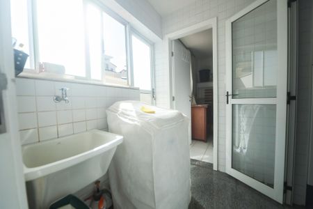 Casa de condomínio à venda com 173m², 3 quartos e 2 vagas Casa de condomínio à venda com 173m², 3 quartos e 2 vagasÁrea de Serviço