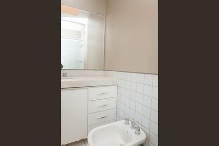 Casa de condomínio à venda com 173m², 3 quartos e 2 vagas Casa de condomínio à venda com 173m², 3 quartos e 2 vagasBanheiro suite 2