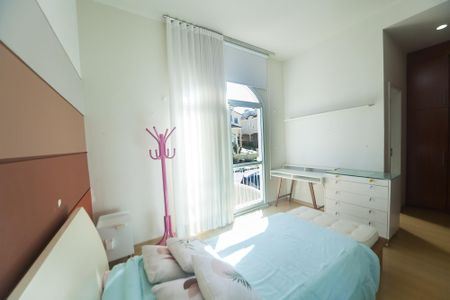 Casa de condomínio à venda com 173m², 3 quartos e 2 vagas Casa de condomínio à venda com 173m², 3 quartos e 2 vagassuite