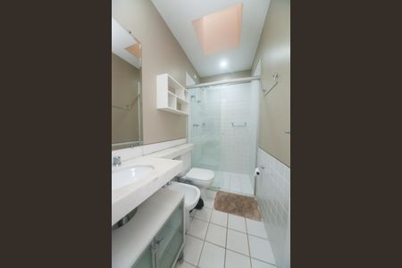 Casa de condomínio à venda com 173m², 3 quartos e 2 vagas Casa de condomínio à venda com 173m², 3 quartos e 2 vagasBanheiro Social