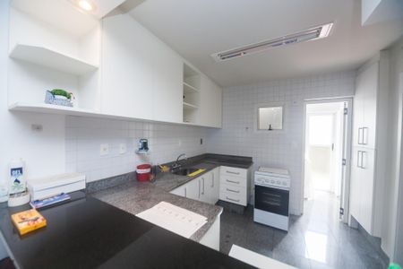 Casa de condomínio à venda com 173m², 3 quartos e 2 vagas Casa de condomínio à venda com 173m², 3 quartos e 2 vagasCozinha