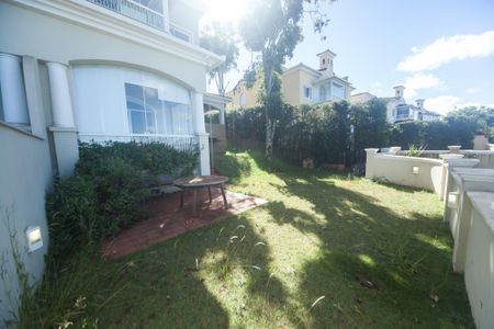 Casa de condomínio à venda com 173m², 3 quartos e 2 vagas Casa de condomínio à venda com 173m², 3 quartos e 2 vagasQuintal