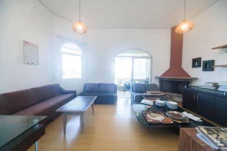 Casa de condomínio à venda com 173m², 3 quartos e 2 vagas Casa de condomínio à venda com 173m², 3 quartos e 2 vagassala