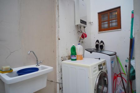 Área de serviço  de casa para alugar com 2 quartos, 130m² em Aberta dos Morros, Porto Alegre