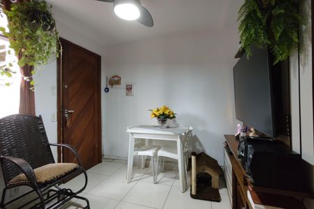 Apartamento para alugar com 55m², 2 quartos e 1 vagaSala