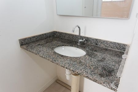 Apartamento para alugar com 38m², 2 quartos e sem vaga Apartamento para alugar com 38m², 2 quartos e sem vagaBanheiro