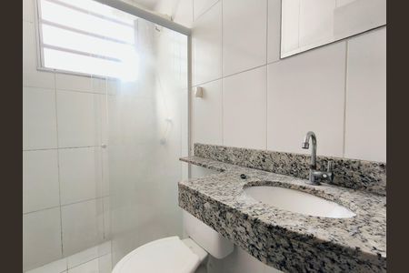 Apartamento para alugar com 57m², 2 quartos e 1 vaga Apartamento para alugar com 57m², 2 quartos e 1 vagaBanheiro da Suíte