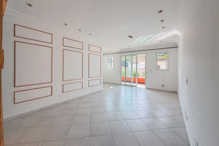Casa para alugar com 2 quartos, 180m² em Jardim da Gloria, São Paulo