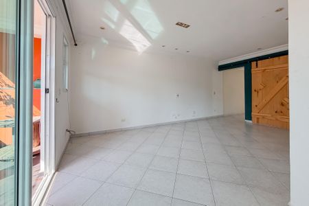 Sala de casa para alugar com 2 quartos, 180m² em Jardim da Gloria, São Paulo
