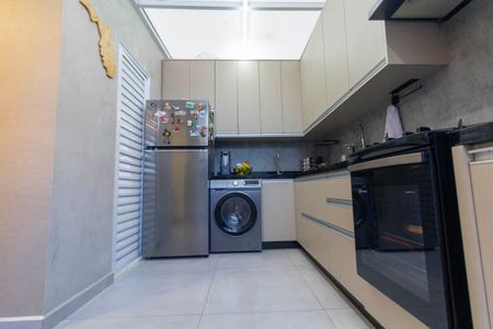 Apartamento à venda com 55m², 2 quartos e 1 vaga Apartamento à venda com 55m², 2 quartos e 1 vagaCozinha e Área de Serviço