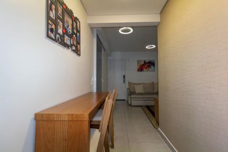 Apartamento à venda com 55m², 2 quartos e 1 vaga Apartamento à venda com 55m², 2 quartos e 1 vagaSala