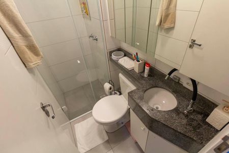 Apartamento à venda com 55m², 2 quartos e 1 vaga Apartamento à venda com 55m², 2 quartos e 1 vagaBanheiro 1