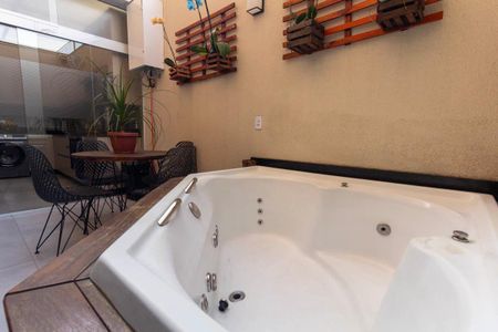Apartamento à venda com 55m², 2 quartos e 1 vaga Apartamento à venda com 55m², 2 quartos e 1 vagaQuintal