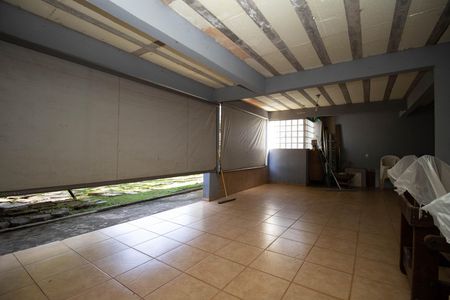 Casa para alugar com 1200m², 6 quartos e 10 vagas Casa para alugar com 1200m², 6 quartos e 10 vagasDepósito