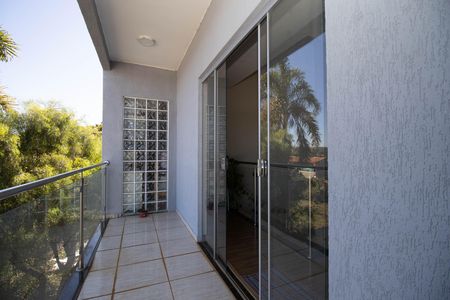 Casa para alugar com 1200m², 6 quartos e 10 vagas Casa para alugar com 1200m², 6 quartos e 10 vagasSacada