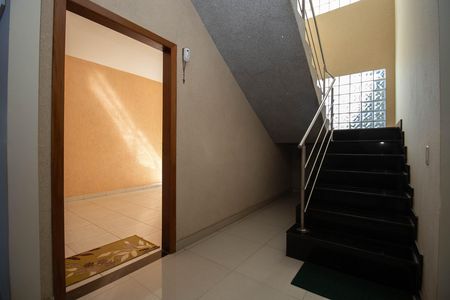Casa para alugar com 1200m², 6 quartos e 10 vagas Casa para alugar com 1200m², 6 quartos e 10 vagasCorredor