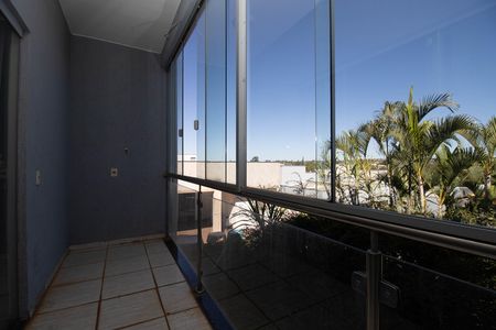 Casa para alugar com 1200m², 6 quartos e 10 vagas Casa para alugar com 1200m², 6 quartos e 10 vagasSacada