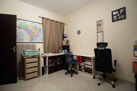 Casa para alugar com 1200m², 6 quartos e 10 vagas Casa para alugar com 1200m², 6 quartos e 10 vagasQuarto 1