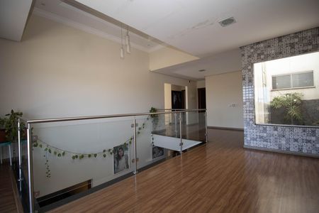 Casa para alugar com 1200m², 6 quartos e 10 vagas Casa para alugar com 1200m², 6 quartos e 10 vagasSala 3