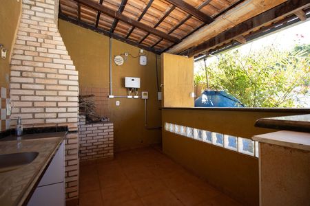 Casa para alugar com 1200m², 6 quartos e 10 vagas Casa para alugar com 1200m², 6 quartos e 10 vagasChurrasqueira
