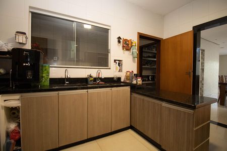 Casa para alugar com 1200m², 6 quartos e 10 vagas Casa para alugar com 1200m², 6 quartos e 10 vagasCozinha