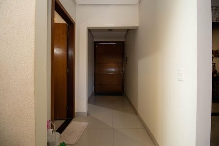 Casa para alugar com 1200m², 6 quartos e 10 vagas Casa para alugar com 1200m², 6 quartos e 10 vagasCorredor