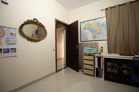 Casa para alugar com 1200m², 6 quartos e 10 vagas Casa para alugar com 1200m², 6 quartos e 10 vagasQuarto 1