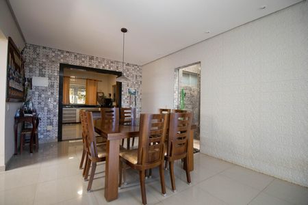 Casa para alugar com 1200m², 6 quartos e 10 vagas Casa para alugar com 1200m², 6 quartos e 10 vagasSala 1