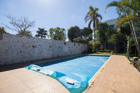 Casa para alugar com 1200m², 6 quartos e 10 vagas Casa para alugar com 1200m², 6 quartos e 10 vagasPiscina