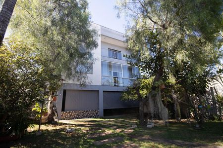Casa para alugar com 1200m², 6 quartos e 10 vagas Casa para alugar com 1200m², 6 quartos e 10 vagasQuintal