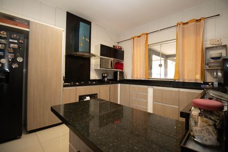 Casa para alugar com 1200m², 6 quartos e 10 vagas Casa para alugar com 1200m², 6 quartos e 10 vagasCozinha