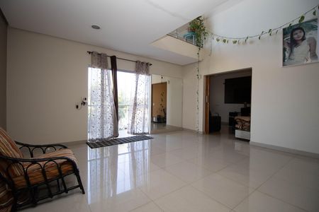 Casa para alugar com 1200m², 6 quartos e 10 vagas Casa para alugar com 1200m², 6 quartos e 10 vagasSala 1