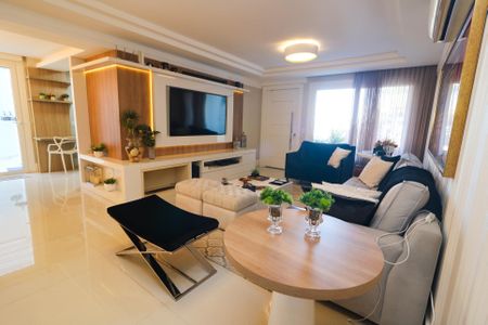 Casa à venda com 4 quartos, 333m² em Cristal, Porto Alegre