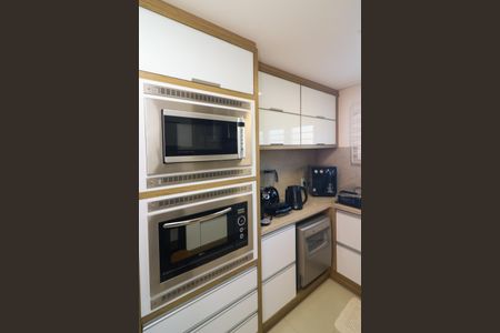 Cozinha de casa à venda com 4 quartos, 333m² em Cristal, Porto Alegre