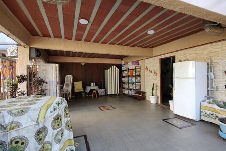 Casa à venda com 264m², 3 quartos e 3 vagasGaragem