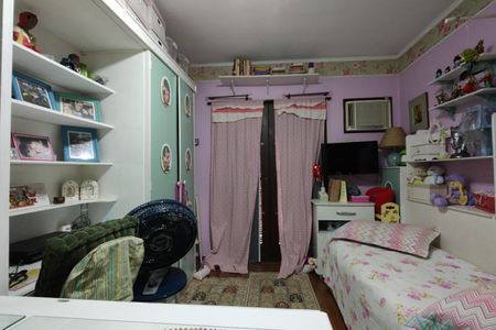 Casa à venda com 264m², 3 quartos e 3 vagasQuarto 2 