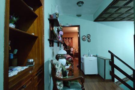 Casa à venda com 264m², 3 quartos e 3 vagasHall social
