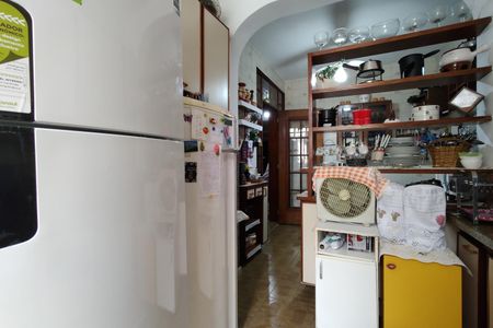 Casa à venda com 264m², 3 quartos e 3 vagasCozinha - Armários