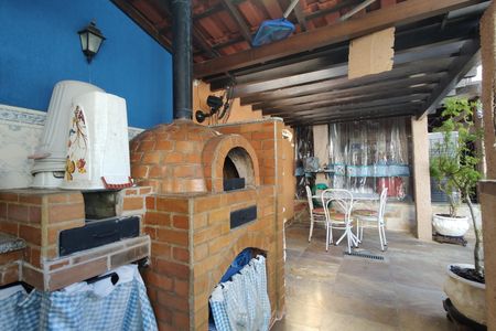Casa à venda com 264m², 3 quartos e 3 vagasChurrasqueira