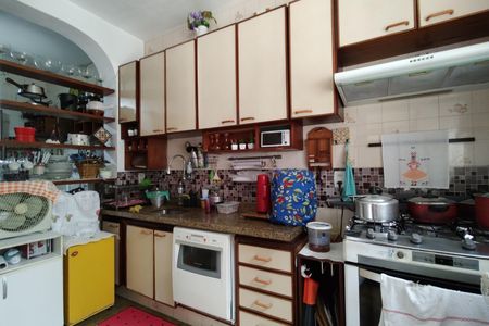 Casa à venda com 264m², 3 quartos e 3 vagasCozinha - Armários