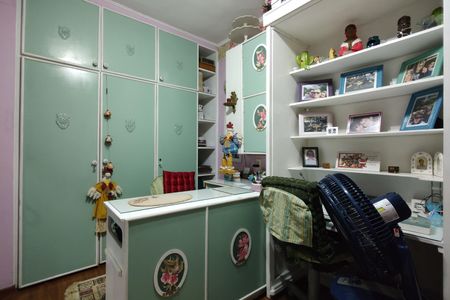 Casa à venda com 264m², 3 quartos e 3 vagasQuarto 2 