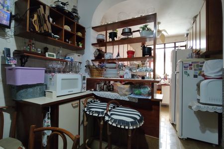 Casa à venda com 264m², 3 quartos e 3 vagasCozinha - Armários