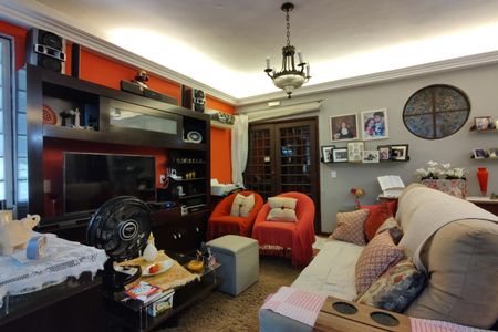 Casa à venda com 264m², 3 quartos e 3 vagasSalas
