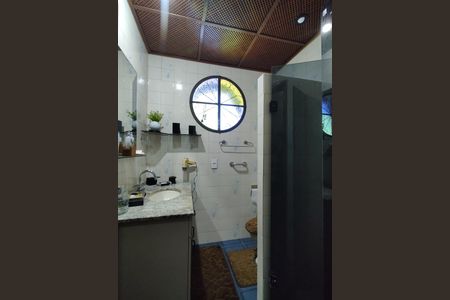Casa à venda com 264m², 3 quartos e 3 vagasBanheiro Social 1