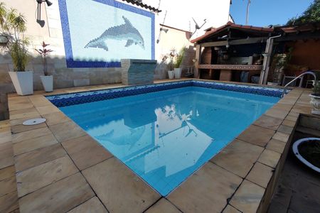 Casa à venda com 264m², 3 quartos e 3 vagas Piscina